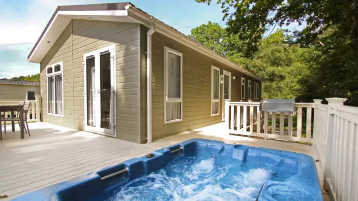 Shorefield Hot Tub Lodges